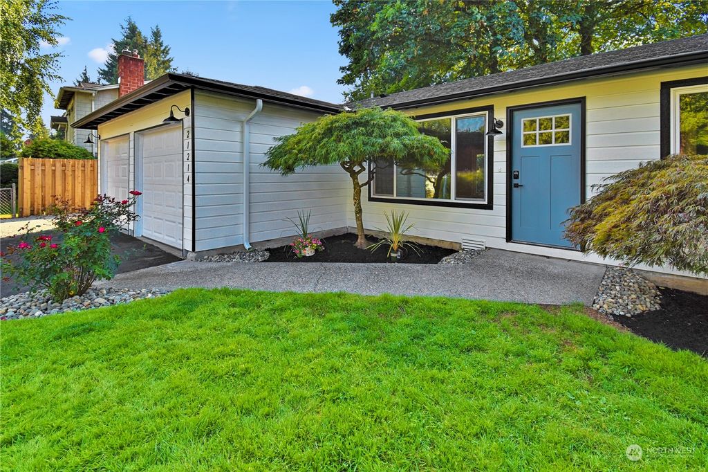Photo of 21214 3rd Avenue W, Bothell, WA 98021 (MLS # 2155363)