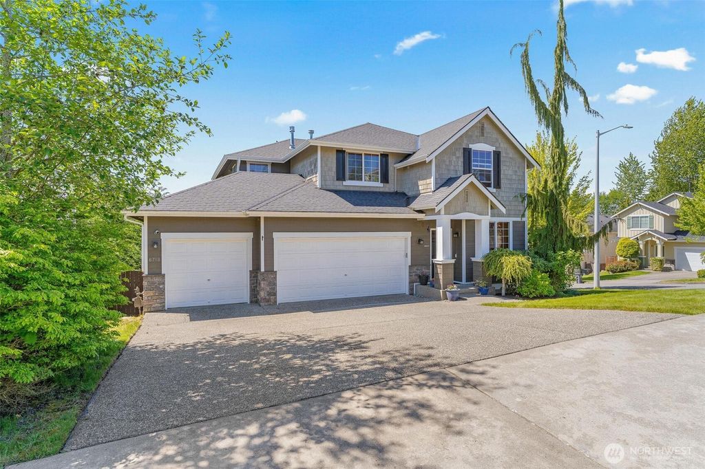 Photo of 6718 84th Drive NE, Marysville, WA 98270 (MLS # 2364573)