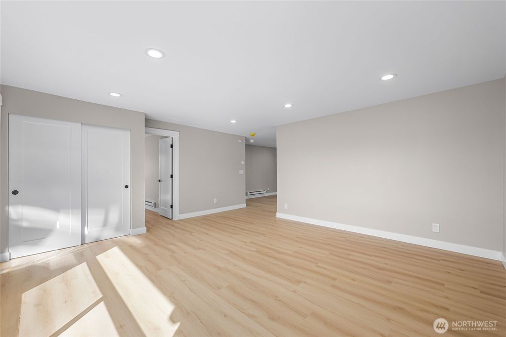 listing image 9363059759848907042