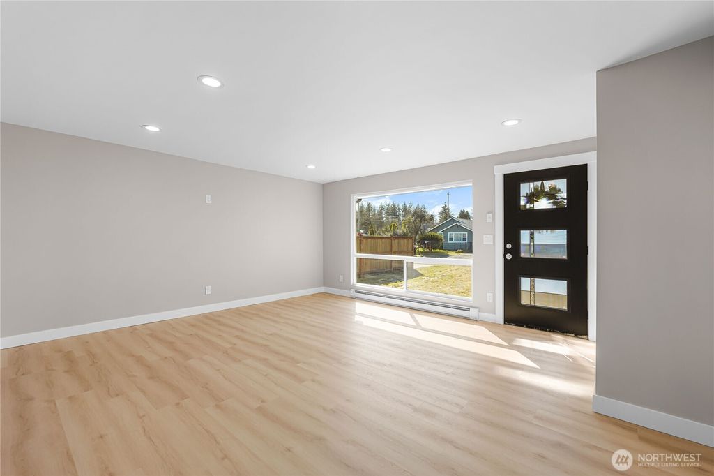 listing image 9367818335381377976
