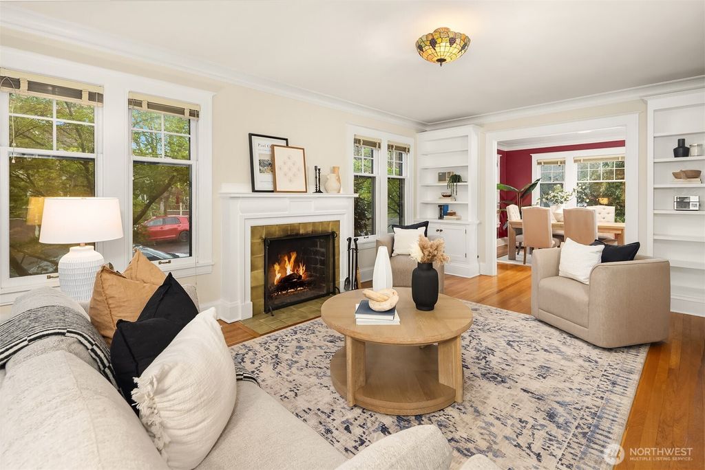 Photo of 4800 Fremont Avenue N #202, Seattle, WA 98103 (MLS # 2500441)