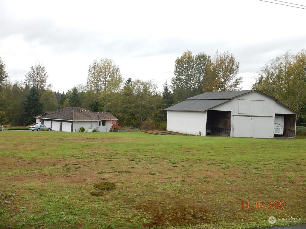 Photo of 120 140th Avenue SE, Lake Stevens, WA 98258 (MLS # 2187119)
