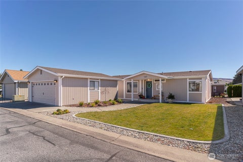 Photo of 1307 Glacier Place #65, Wenatchee, WA 98801 (MLS # 2559525)