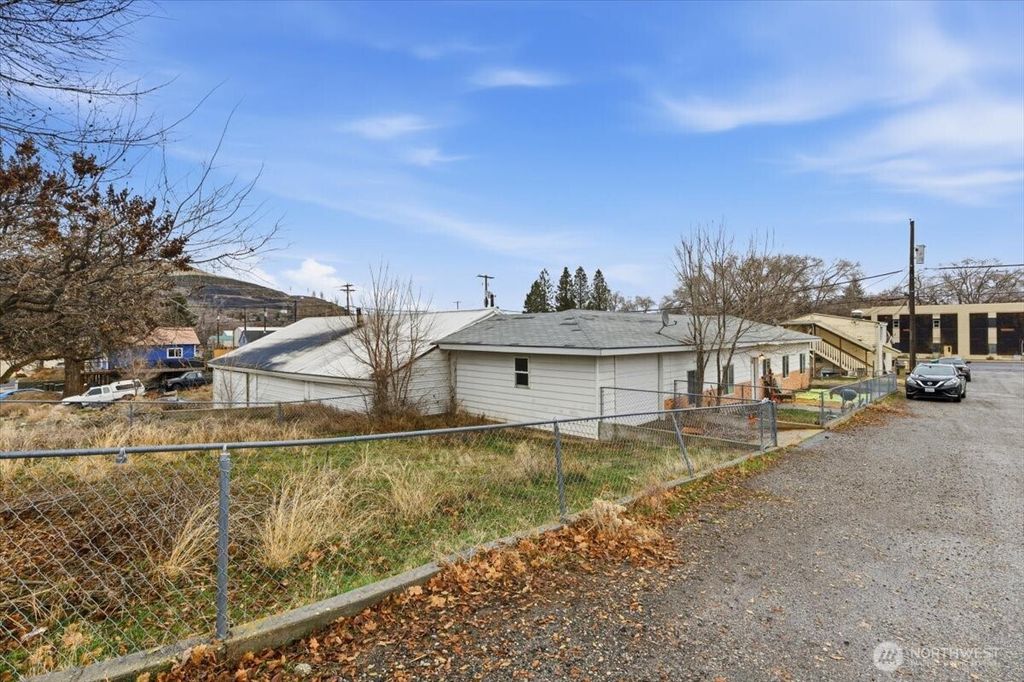 Photo of 310 Center Street, Grand Coulee, WA 99133 (MLS # 2460127)