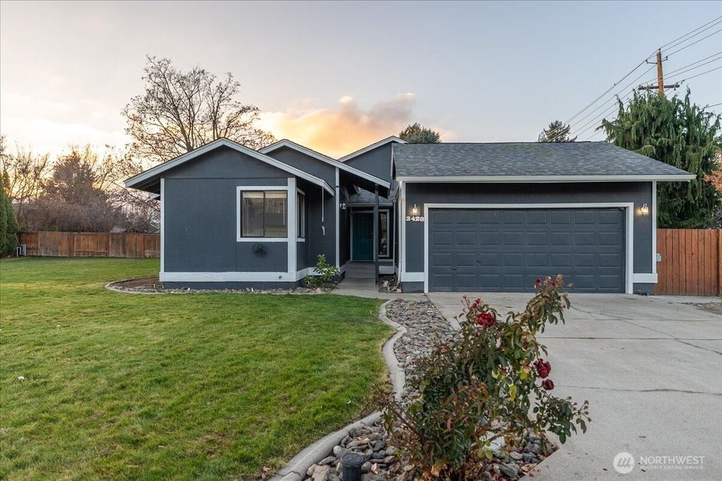 Photo of 3428 NW Alfred Place, East Wenatchee, WA 98802 (MLS # 2470081)