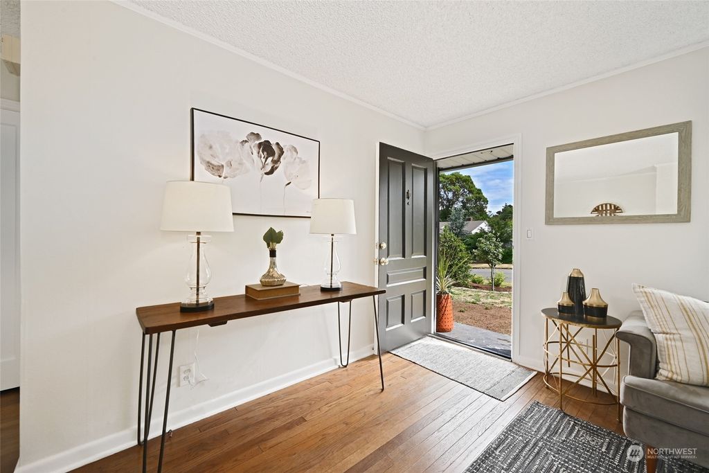 Photo of 3126 SW 97th Street, Seattle, WA 98126 (MLS # 2137460)