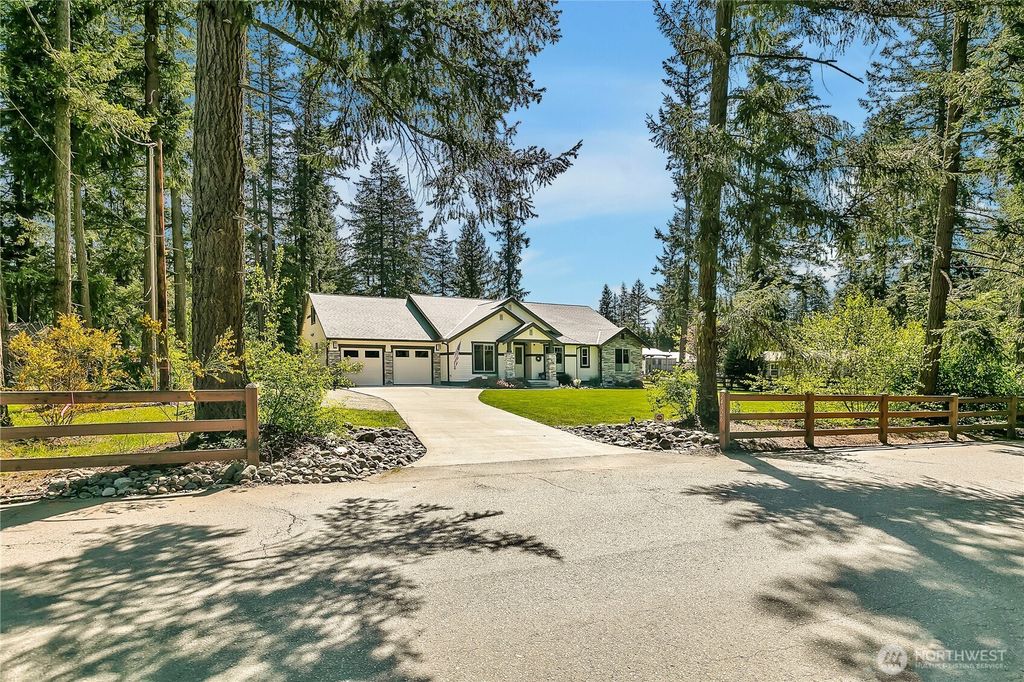 Photo of 24326 200th Avenue SE, Maple Valley, WA 98038 (MLS # 2368664)