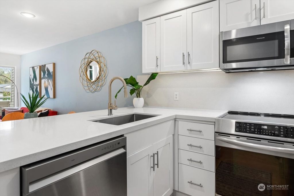 Photo of 10237 SE 3rd Street #8, Bellevue, WA 98004 (MLS # 2211766)