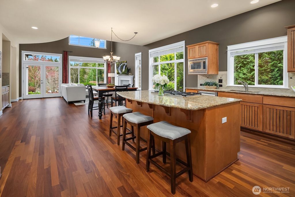 Photo of 2200 NE Newton Lane, Issaquah, WA 98029 (MLS # 2468422)