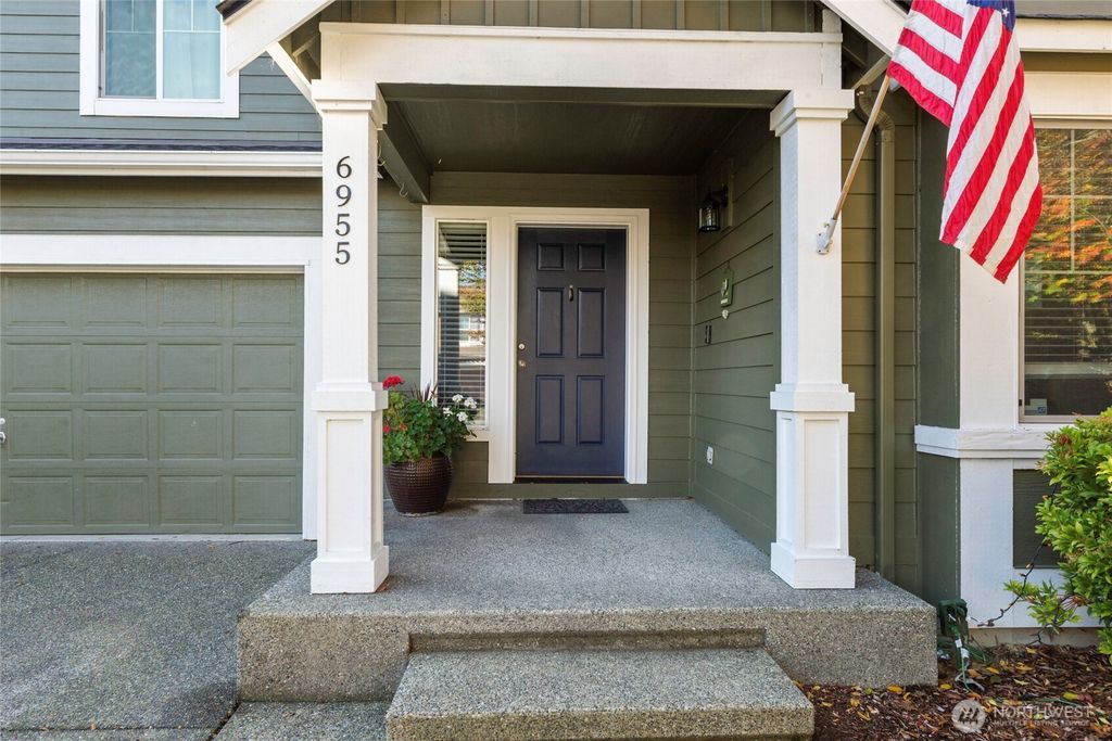 Photo of 6955 Inlay Street SE, Lacey, WA 98513 (MLS # 2449030)