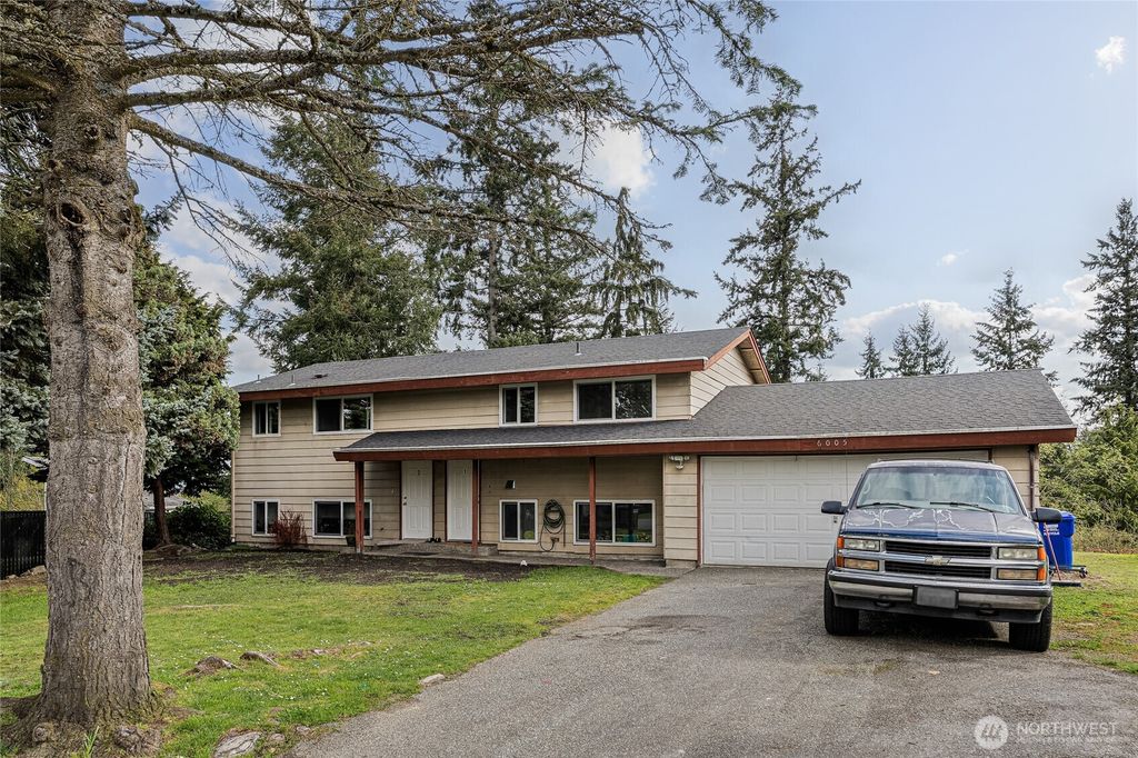 Photo of 6005 Pebble Place, Everett, WA 98203 (MLS # 2358376)