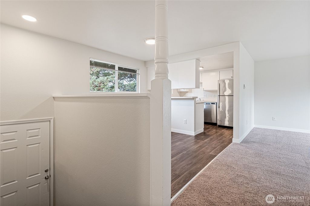 Photo of 6005 Pebble Place, Everett, WA 98203 (MLS # 2358376)