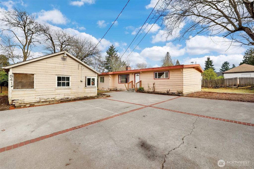 Photo of 3414 S 200th Street, SeaTac, WA 98198 (MLS # 2467964)