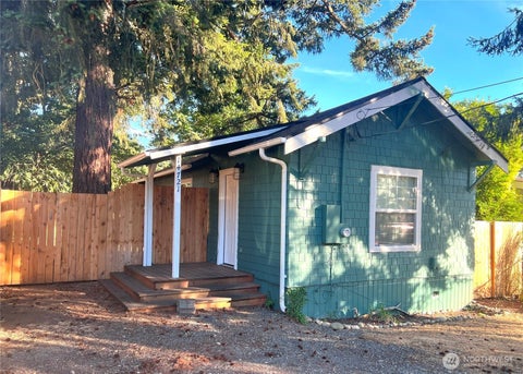 Photo of 14721 Portland Avenue SW, Lakewood, WA 98499 (MLS # 2528650)