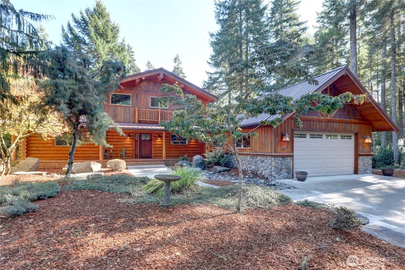 390 E Laurel Park