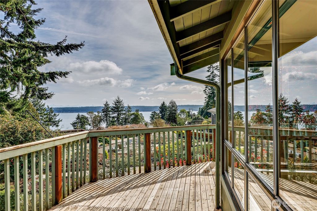 Photo of 351 Windship Drive, Port Townsend, WA 98368 (MLS # 2496102)