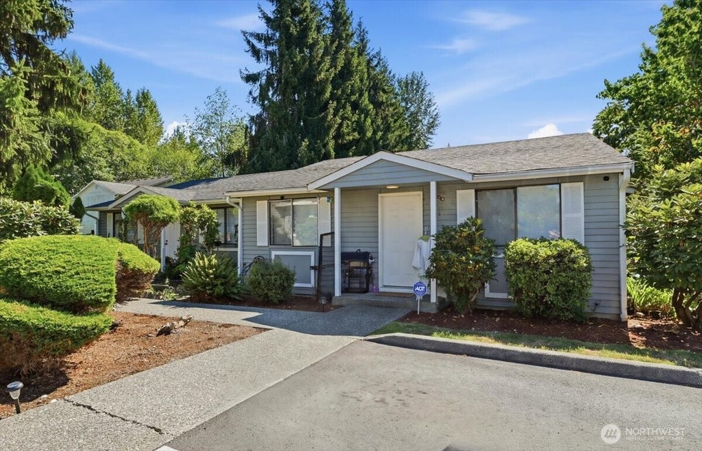 Photo of 406 E Pioneer Street #E, Granite Falls, WA 98252 (MLS # 2589486)
