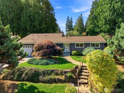 Photo of 1821 155th Avenue SE, Bellevue, WA 98007 (MLS # 2580035)