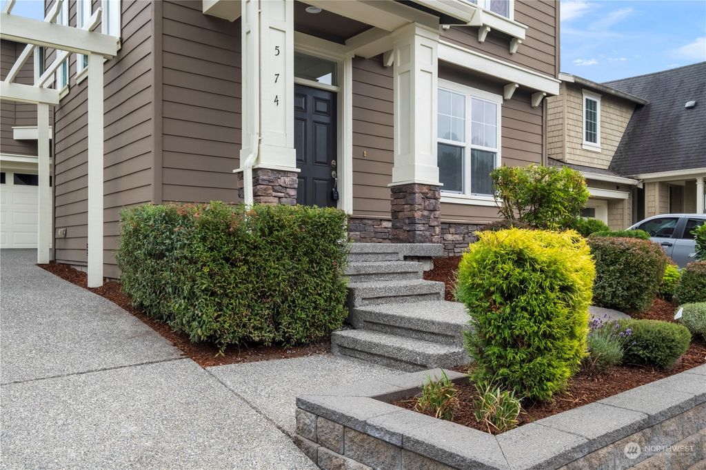 Photo of 574 Lyons Place NE, Renton, WA 98059 (MLS # 2262018)