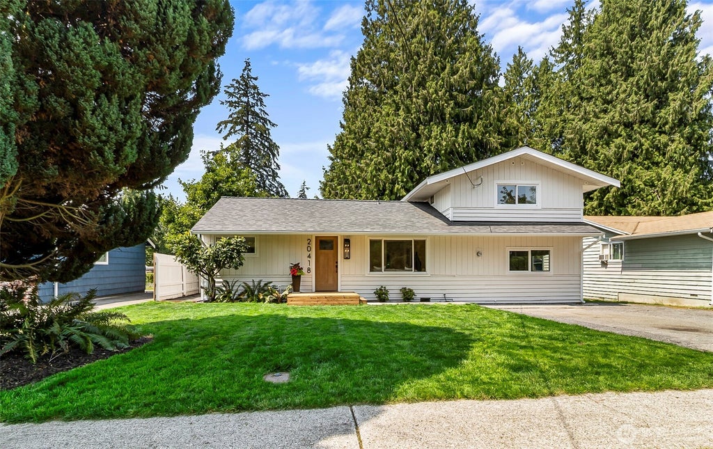 Photo of 20418 54th Avenue W, Lynnwood, WA 98036 (MLS # 2559365)