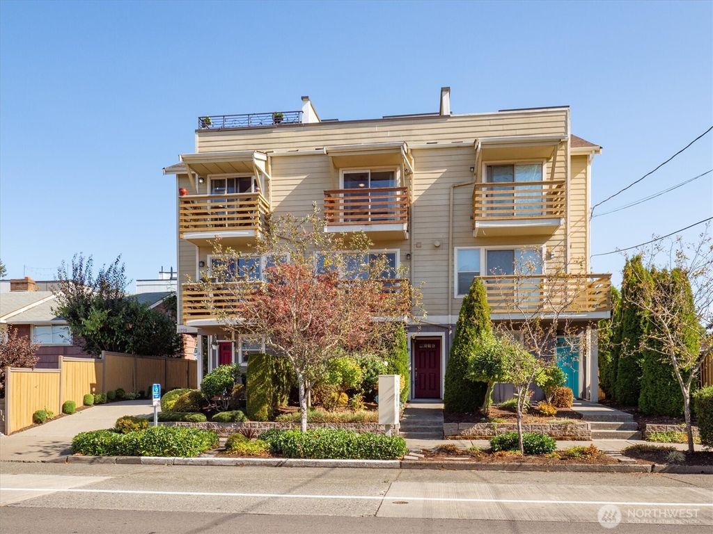 Photo of 9220 16th Avenue SW #B, Seattle, WA 98106 (MLS # 2437862)