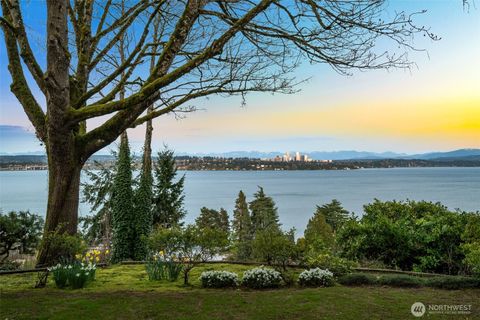 Photo of 520 36th Avenue E, Seattle, WA 98112 (MLS # 2500660)