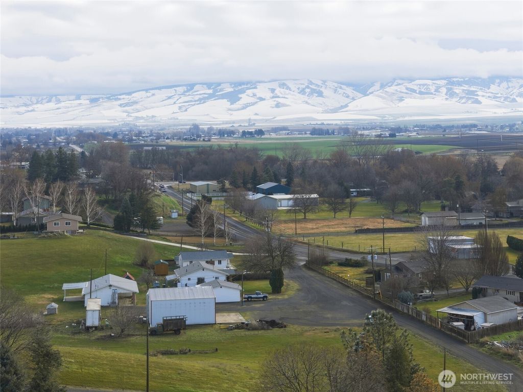 Photo of 36 Kerley Drive, Walla Walla, WA 99362 (MLS # 2485874)