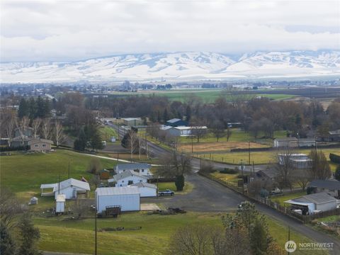 Photo of 36 Kerley Drive, Walla Walla, WA 99362 (MLS # 2485874)