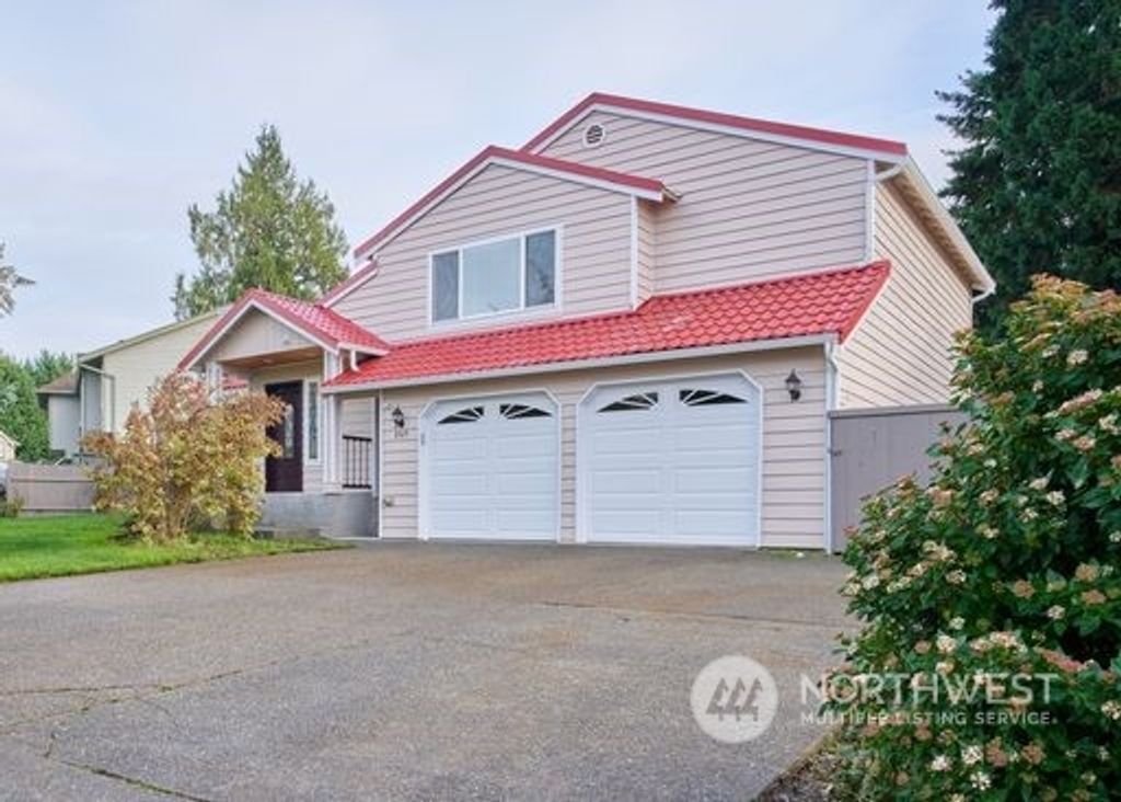 Photo of 3525 Orchard Place SE, Auburn, WA 98092 (MLS # 2158873)