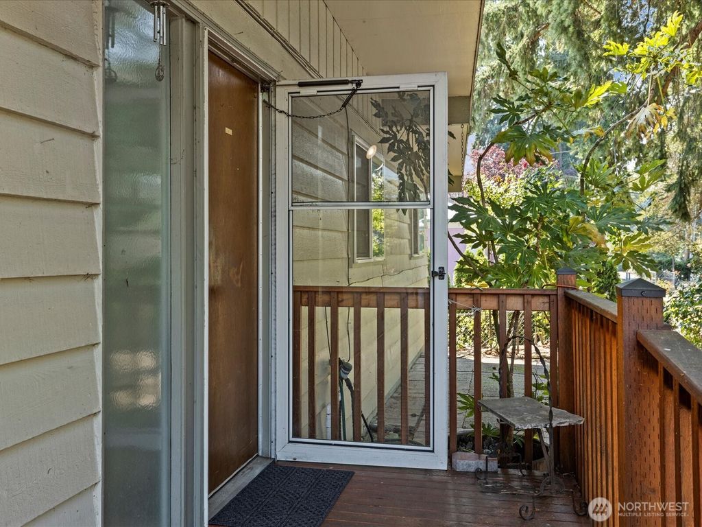 Photo of 20226 7th Avenue S, Des Moines, WA 98198 (MLS # 2428561)