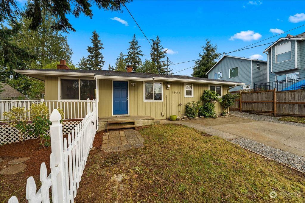 Photo of 1524 NW 200th Street, Shoreline, WA 98177 (MLS # 2316468)