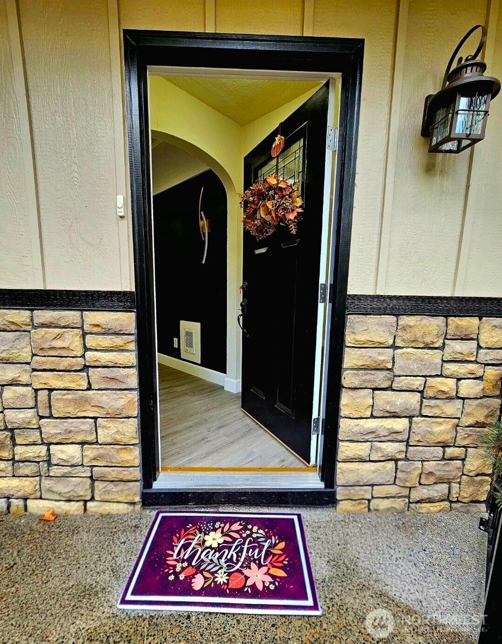 Photo of 802 NW 5th Circle, Camas, WA 98607 (MLS # 2447030)