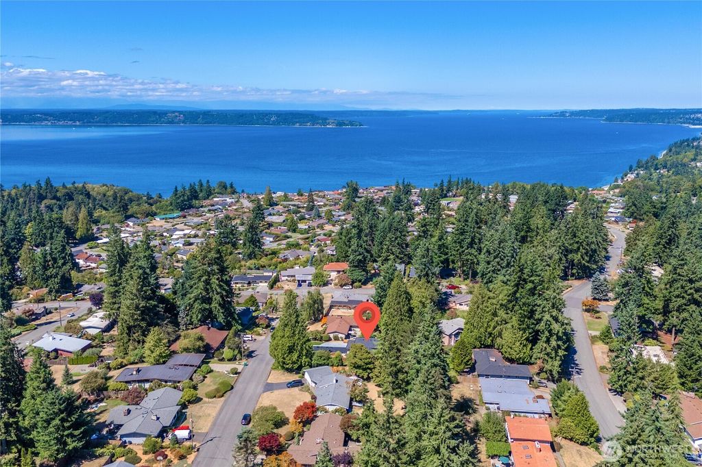 Photo of 29628 10th Place S, Federal Way, WA 98003 (MLS # 2424154)