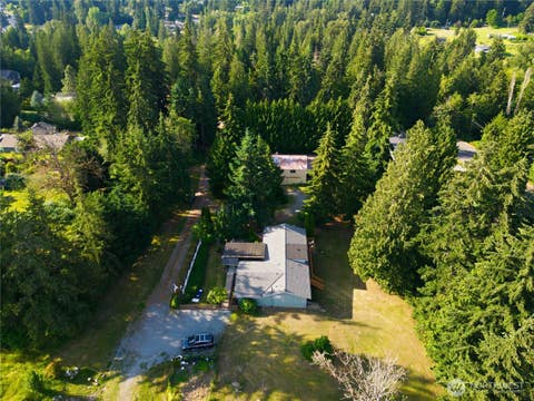 Photo of 415 118th Avenue E, Puyallup, WA 98372 (MLS # 2561995)