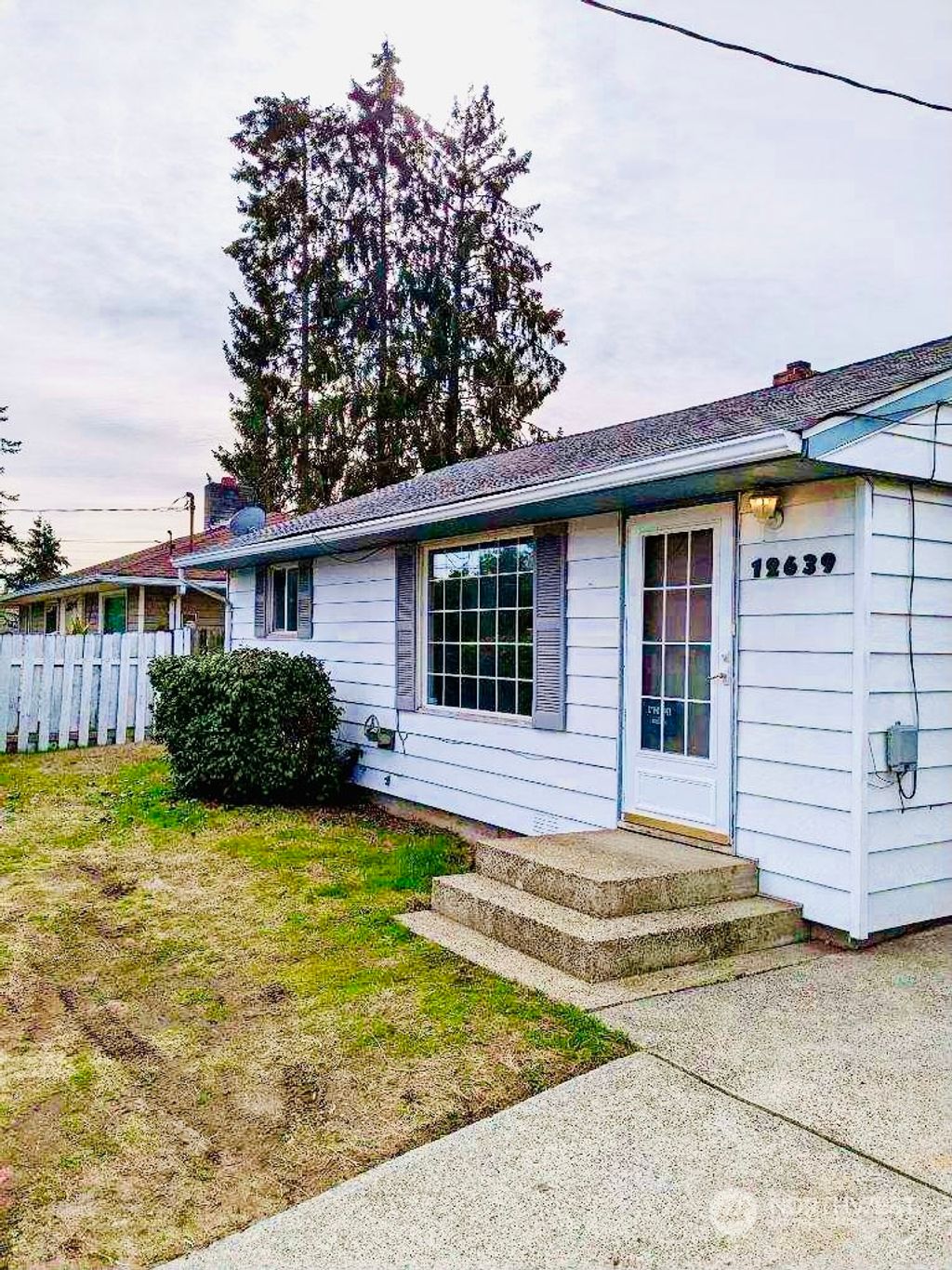 Photo of 12639 4th Avenue SW, Burien, WA 98146 (MLS # 2039432)