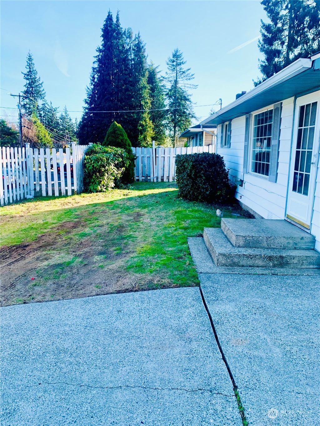 Photo of 12639 4th Avenue SW, Burien, WA 98146 (MLS # 2039432)