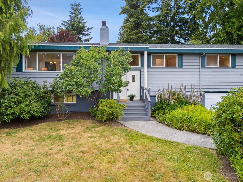 Photo of 1011 Carol Way, Edmonds, WA 98020 (MLS # 2549672)