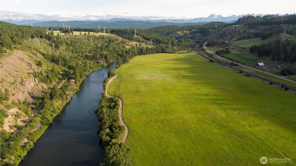 Photo of 55 Highway 10, Cle Elum, WA 98922 (MLS # 2479513)