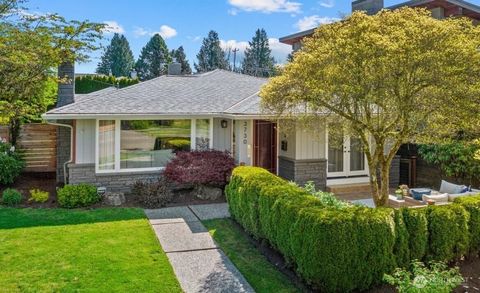 3730 Magnolia Boulevard W Seattle WA 98199