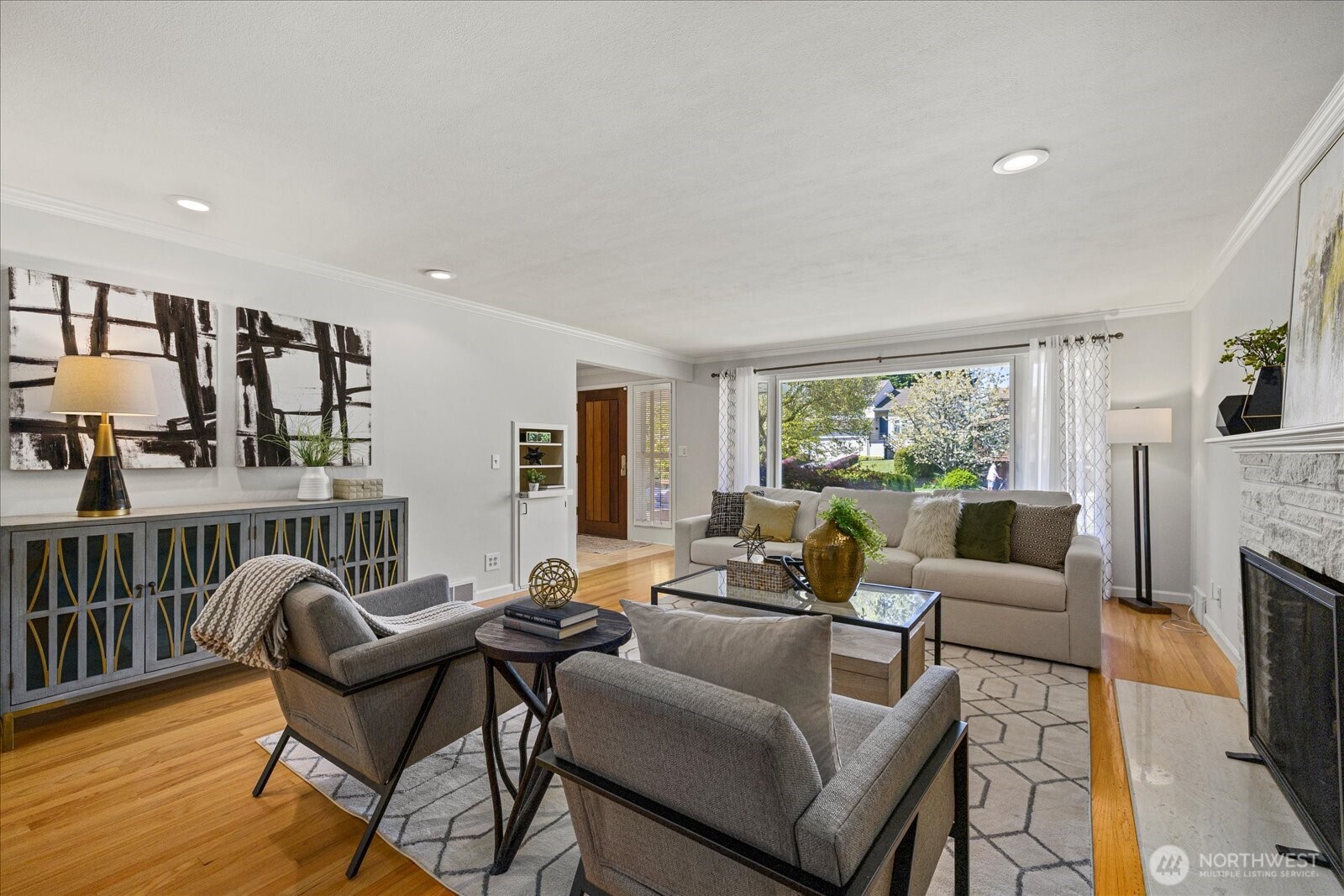 3730 Magnolia Boulevard W