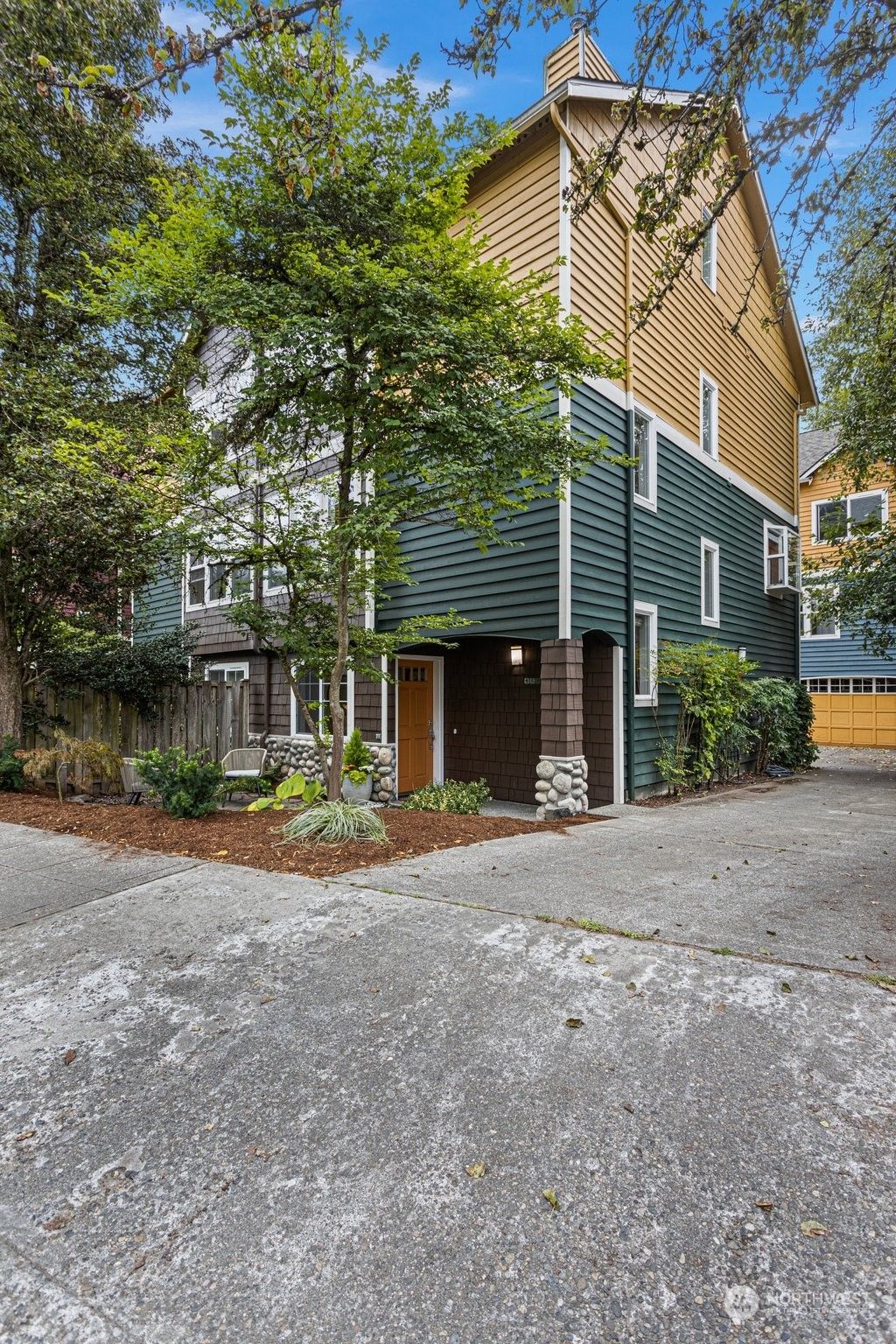 Photo of 4517 NE 55th Street, Seattle, WA 98105 (MLS # 2159367)