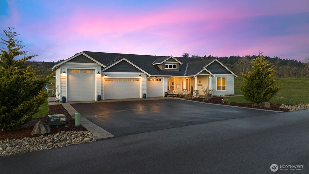 Photo of 408 Tulip Lane, Woodland, WA 98674 (MLS # 2495302)