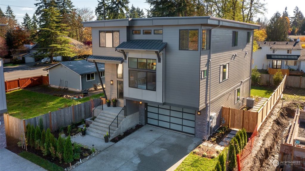 Photo of 15545 NE 60th Street, Redmond, WA 98052 (MLS # 2309540)