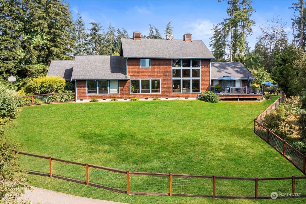 Photo of 40316 196th Avenue SE, Enumclaw, WA 98022 (MLS # 2025687)