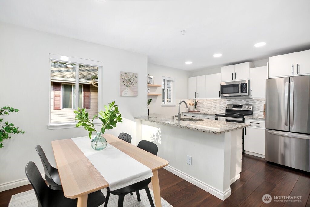 595 Newport Way NW C4