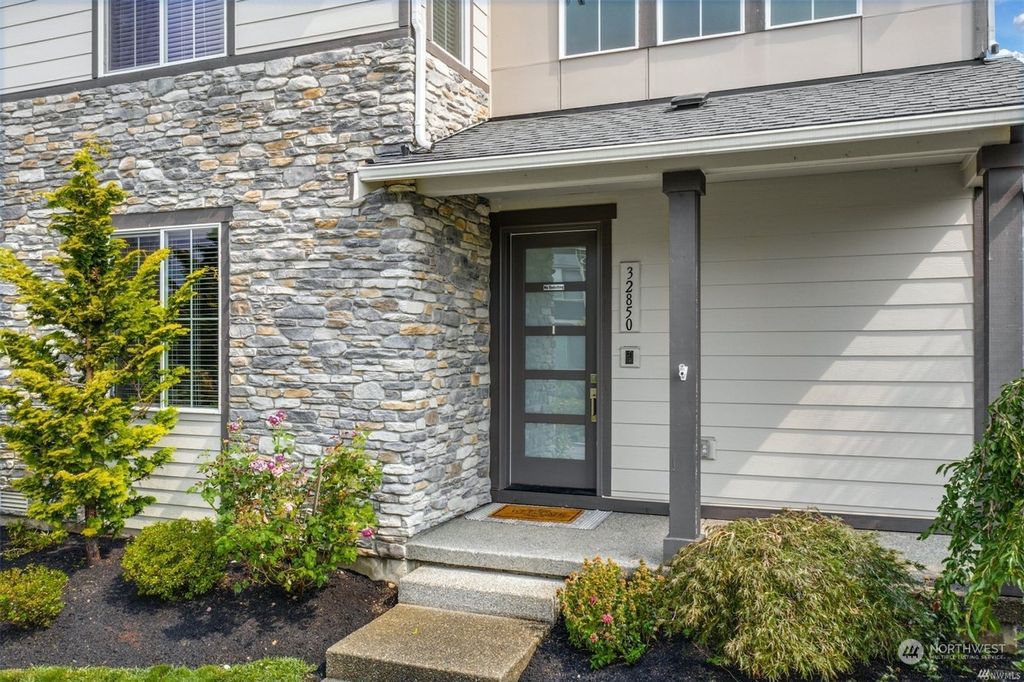 Photo of 32850 Pine Avenue SE, Black Diamond, WA 98010 (MLS # 2203995)