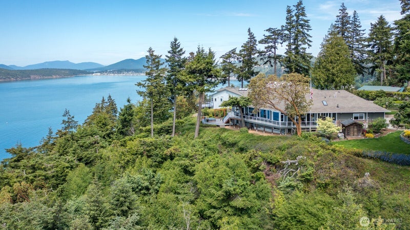 4034 Edith Point Road