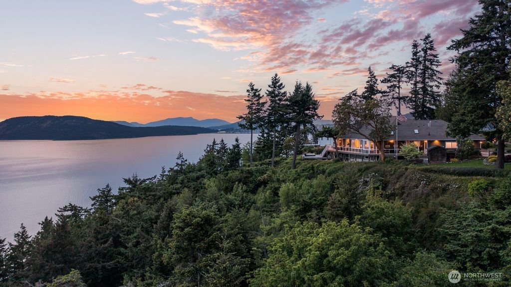 Photo of 4034 Edith Point Road, Anacortes, WA 98221 (MLS # 2528541)