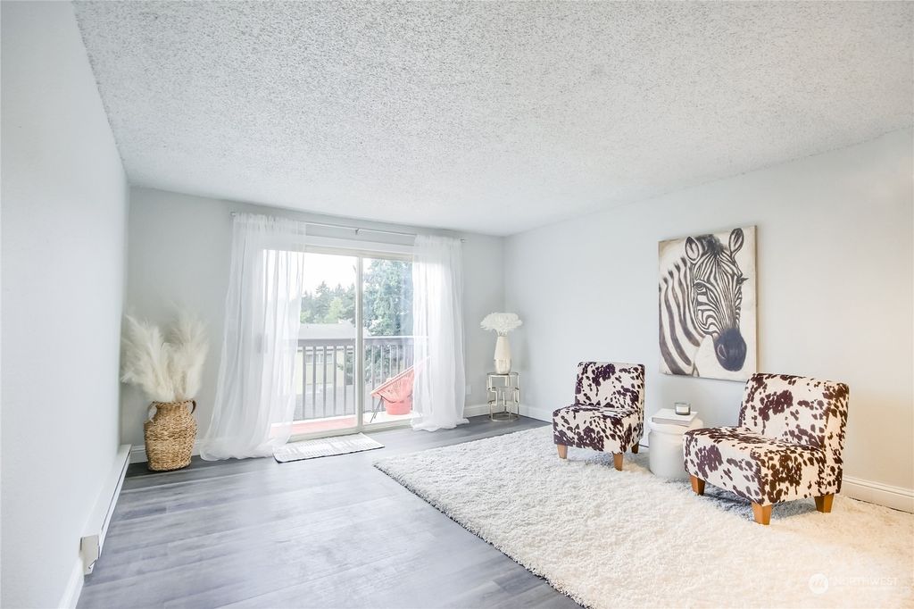 Photo of 31003 14th Avenue S #F17, Federal Way, WA 98003 (MLS # 2169435)
