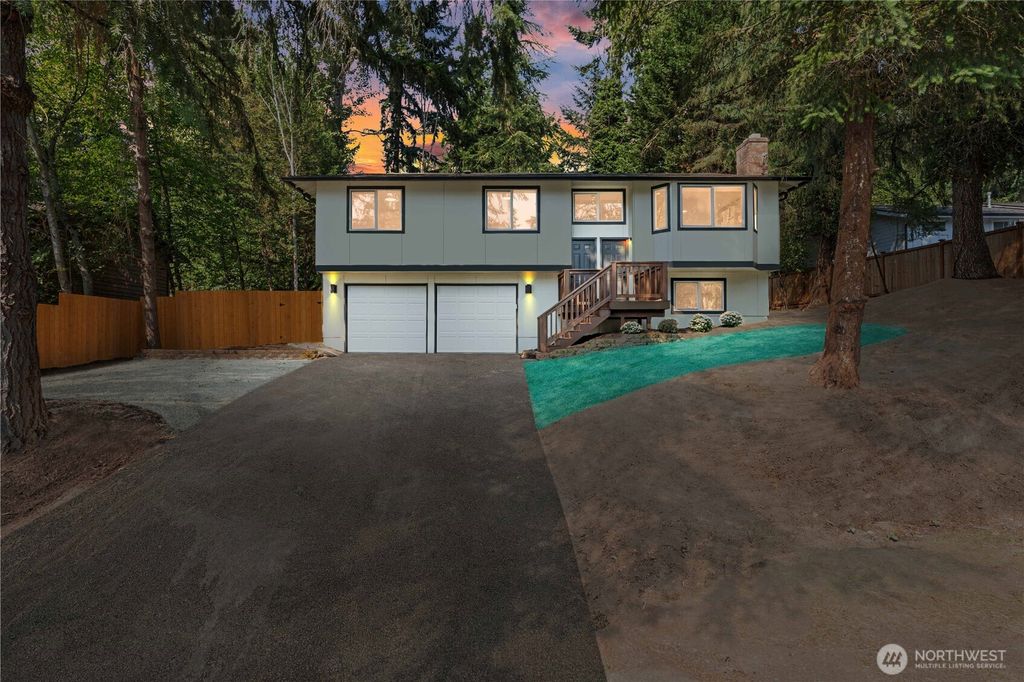 Photo of 2012 S 331st Street, Federal Way, WA 98003 (MLS # 2429740)